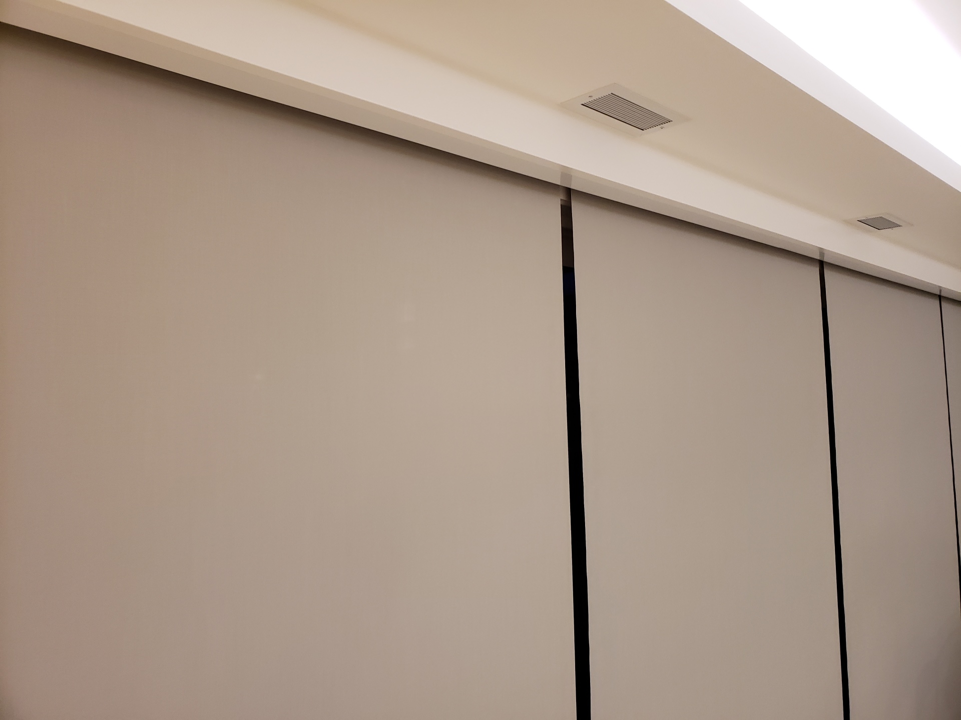 British Properties West Vancouver Lutron Motorized Shades image 4
