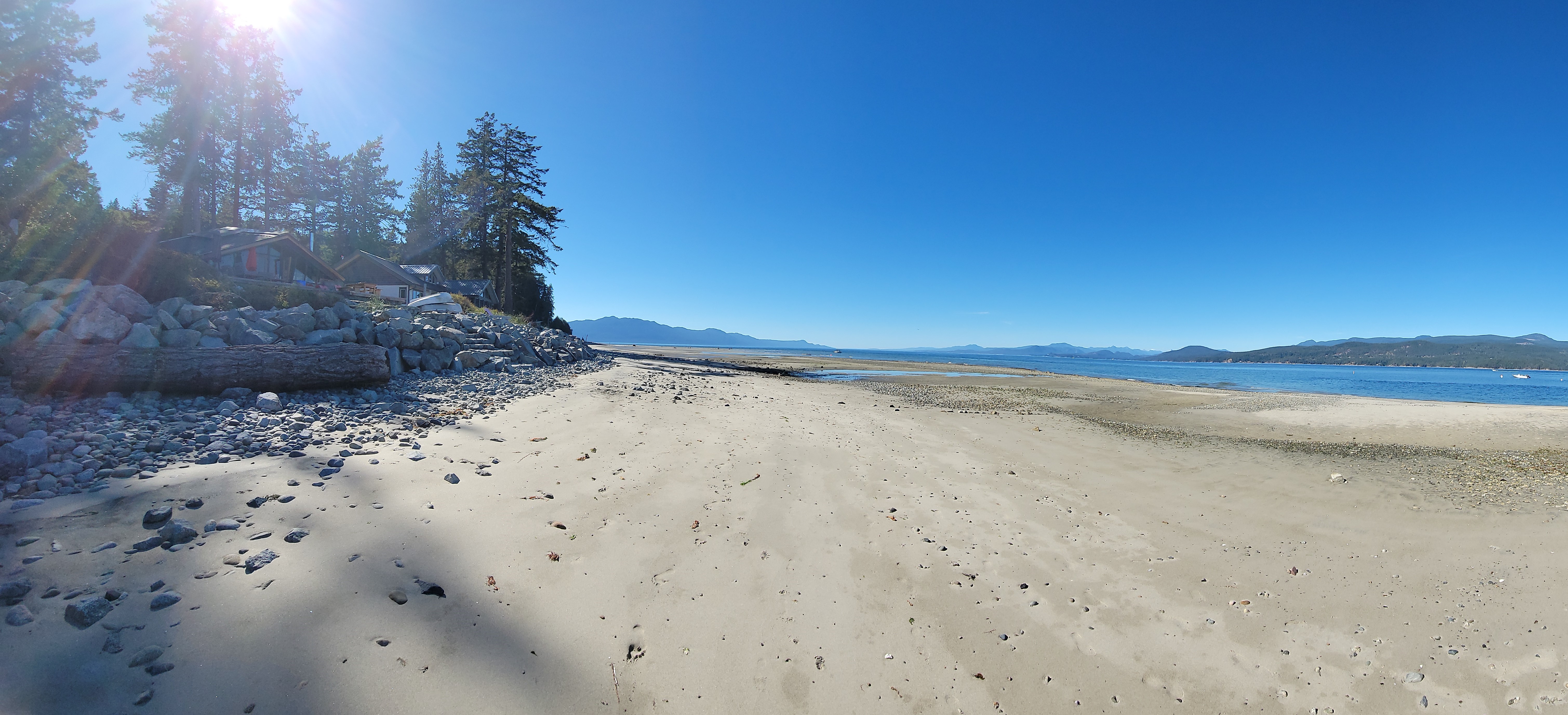 Thormanby Island Motorized Blinds image 3